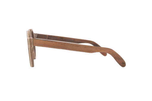 Lunettes en bois VuDuSud faites à la main. Créations de lunettes en bois originales pour les femmes et les homme pour la vue ou protéger ses contre le soleil.